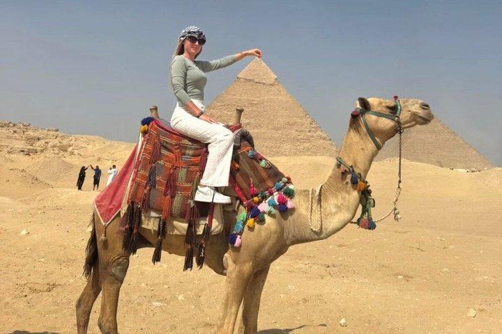 Giza Pyramids Tour with Camel Ride and Lunch