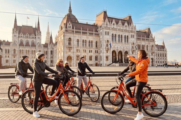 Historical Bike Tour of Budapest 2.5 Hours with Local Guide