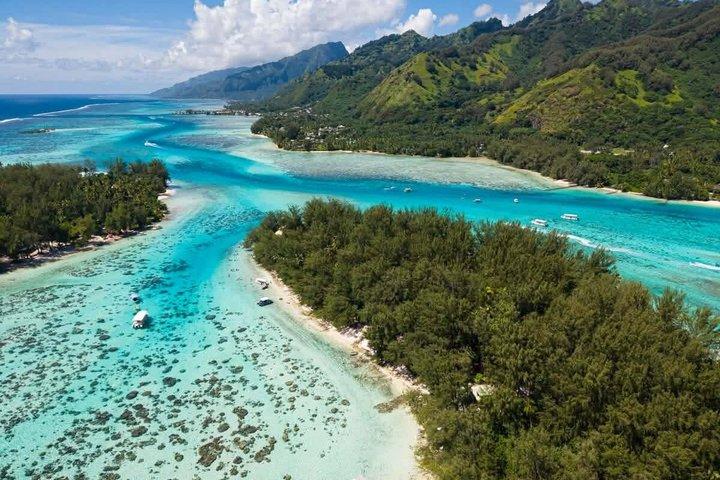 Activity/Excursion Lagoon Tour to Moorea by Canoe 6 hours