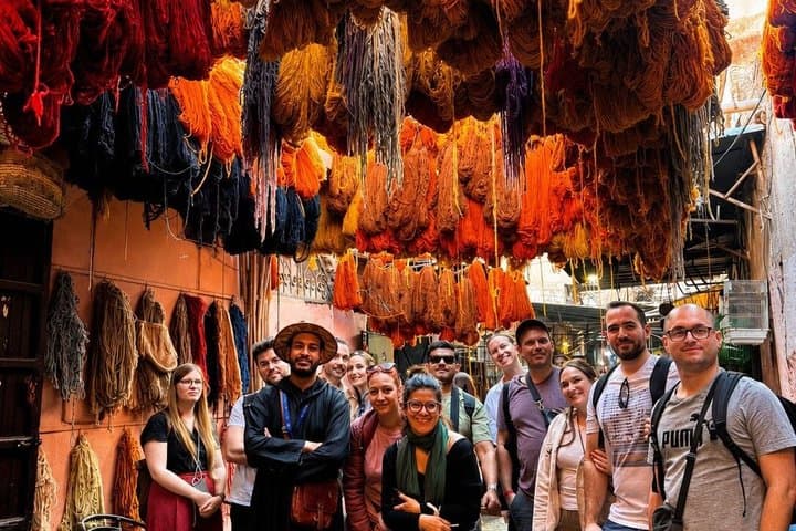 Marrakech: Bahia Palace, Saadian Tombs, Medina & Souks Tour