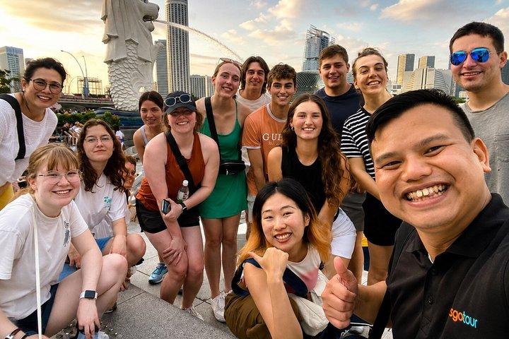 Singapore Highlights Walking Tour: River, Merlion & Marina Bay