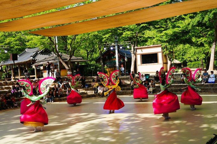 Korean Folk Village & Gugak Experience with Suwon Fortress