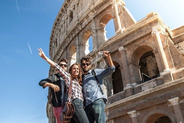 Rome: Private Tour of the Colosseum, Roman Forum, Palatine Hill.
