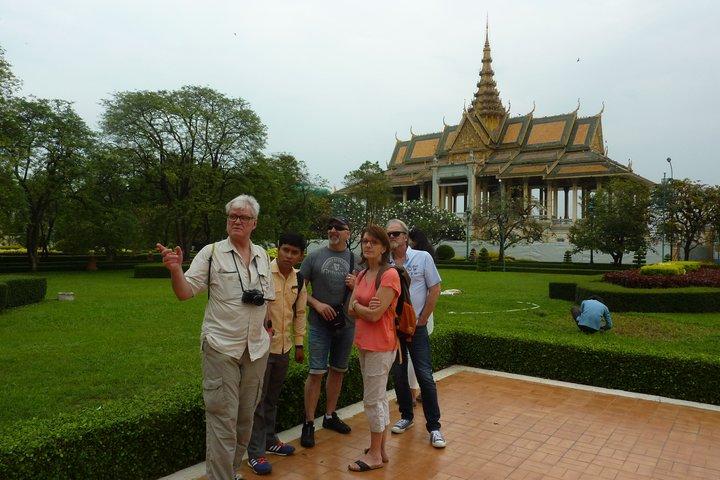 Private Tour of Phnom Penh's Must-Sees by Tuk Tuk