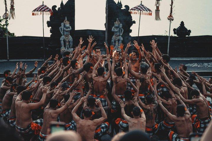Uluwatu Temple: Kecak and Fire Dance Performance Ticket