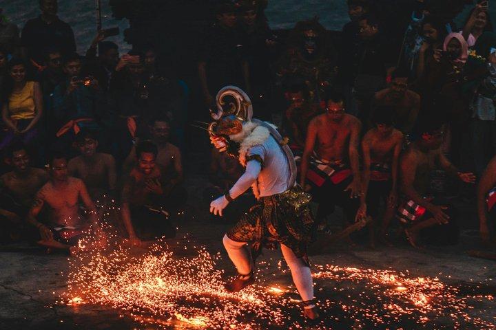 Uluwatu Temple: Kecak and Fire Dance Performance Ticket