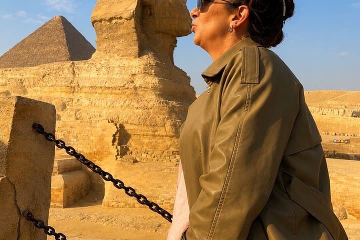 10-Hour Private Layover Tour: Giza Pyramids and Egyptian Museum from Cairo Airport