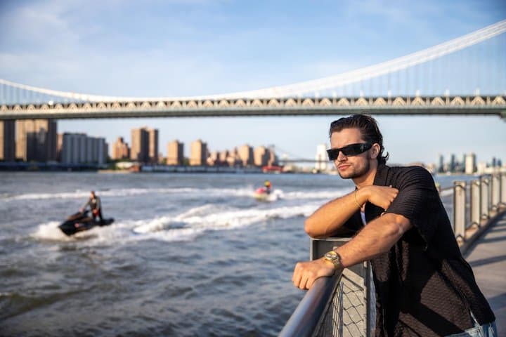 1 Hour Photoshoot in New York Locations