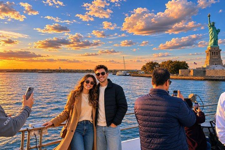 NYC Sunset Cruise & Statue of Liberty | FREE DRINKS
