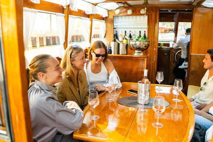 Private Cruise Original Saloonboat in Amsterdam, drinks included