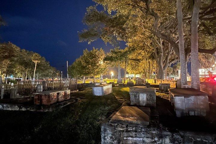St. Augustine Ghost Tour on Premium Golf Cart with PiCk Up
