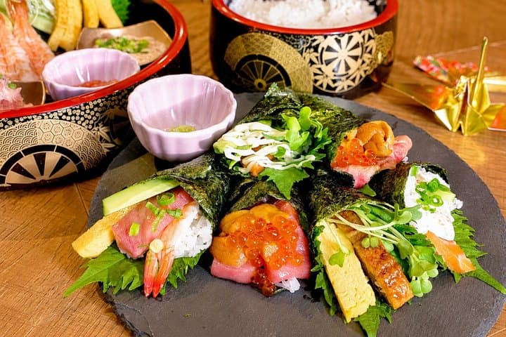 Tokyo: Sushi Making Class in Shibuya Hand Rolled with Master