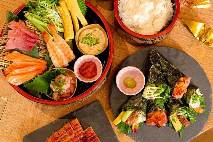 Tokyo: Sushi Making Class in Shibuya Hand Rolled with Master