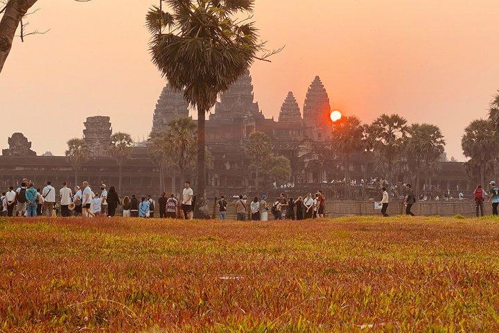 Angkor Wat Sunrise Tour with Bayon & Ta Prohm