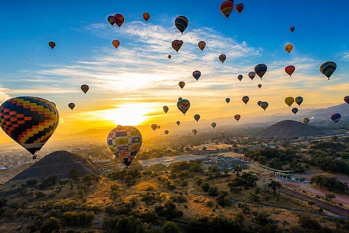 All Inclusive Teotihuacan Balloon Flight|CDMX and Breakfast in Cueva