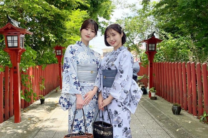 Asakusa: Family-Friendly Kimono & Yukata Experience at WARGO