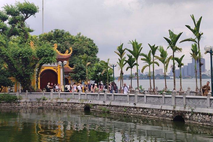 Tour to Hanoi Religious Temples and Literature