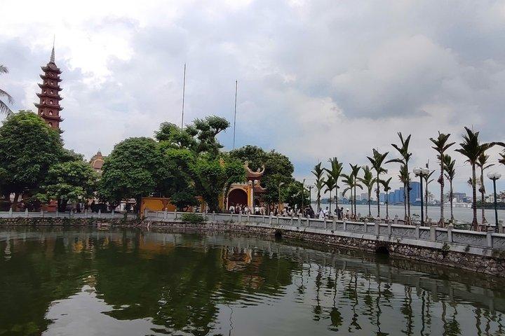 Tour to Hanoi Religious Temples and Literature