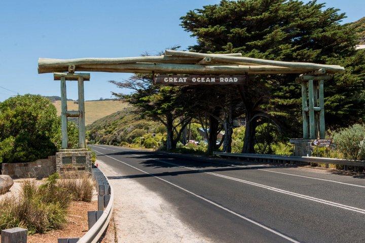 Great Ocean Road Reverse Rainforest & 12 Apostles from Melbourne