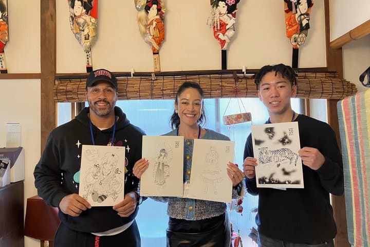 Manga Artist Experience with Professional Guidance in Tokyo