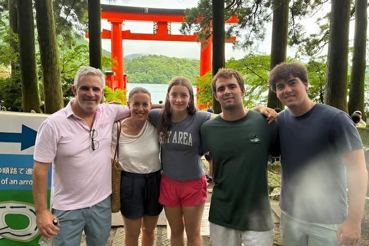 Hakone Full-Day Private Tour(Tokyo DEP.) with Government-Licensed Guide