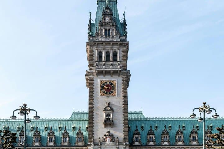Exciting Murder Mystery - Interactive city walk in Hamburg