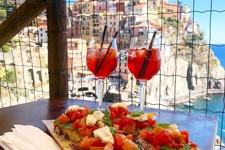 Magic of Cinque Terre: Day trip Fast Train from Rome Local Guide