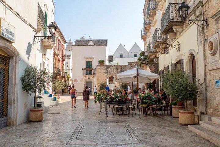 Polignano Ostuni and Locorotondo between the sea and Valle d’Itria