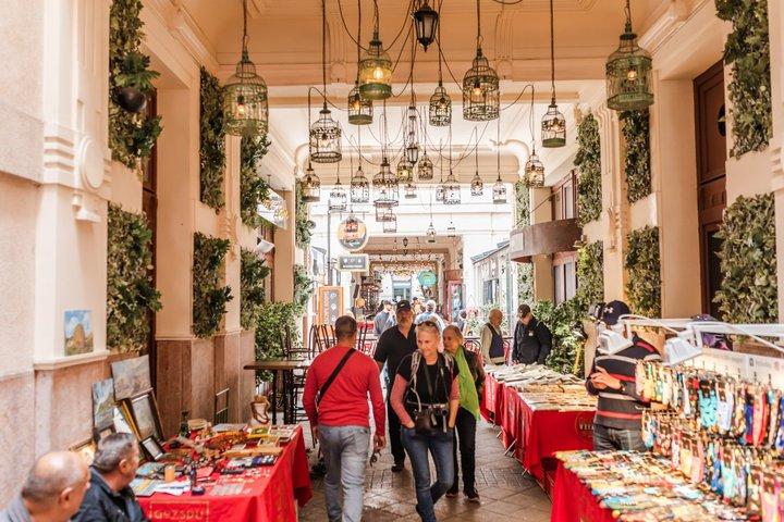 Budapest Markets & Cafes Tour: Private & Custom with a Local