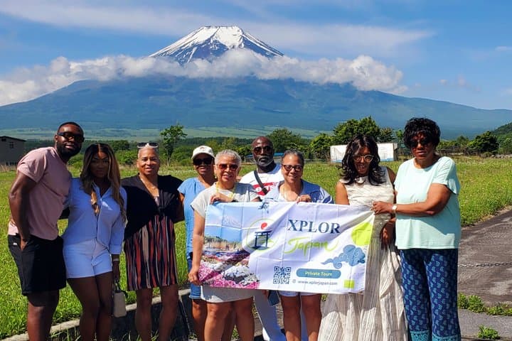 Mt. Fuji Customizable Private Tour for 9 people