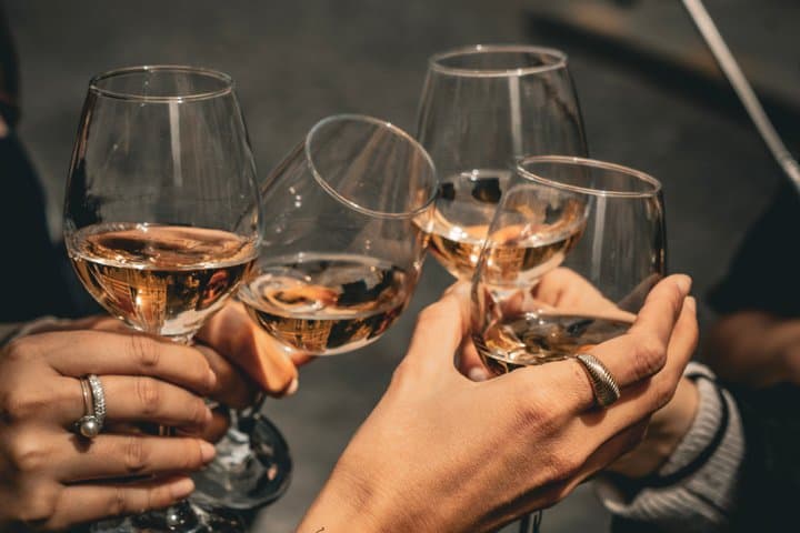 Paris: Montmartre Crime and Food Tasting Walking Tour