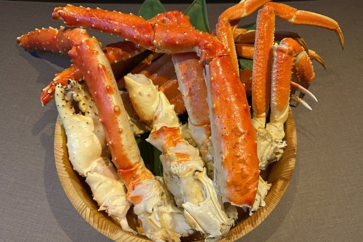 Tokyo: Premium Crabs & Sushi All-You-Can-Eat with Ama Diving Show