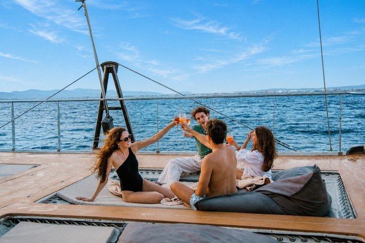 Luxury catamaran excursion with BBQ, snorkeling and VIP area option