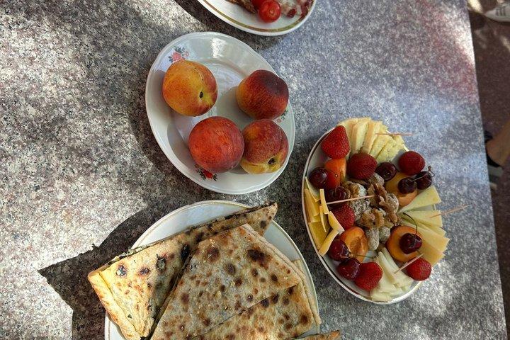Split History and Gastro Small-Group Tour with Food and Wine