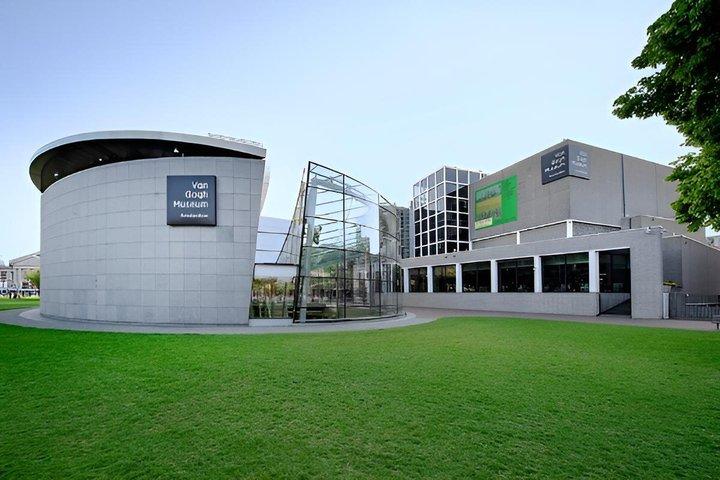 Amsterdam: Van Gogh Museum & Hop-on Hop-off Bus