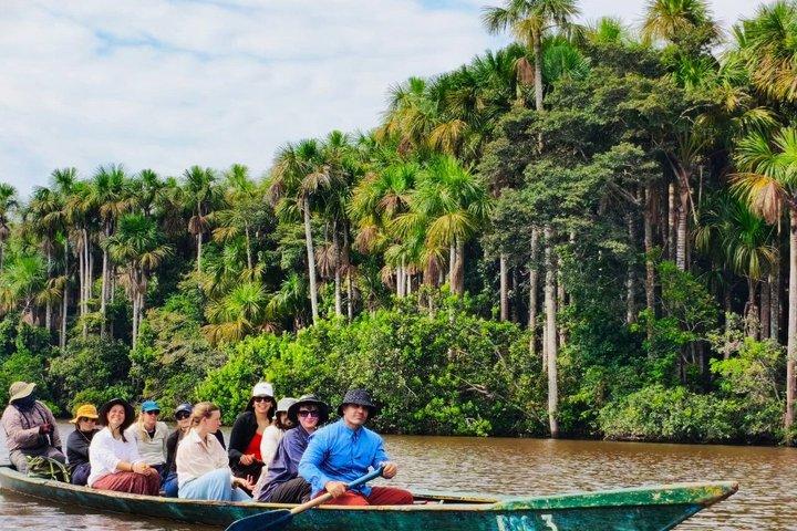 Sandoval Lake Full Day Tour in Tambopata