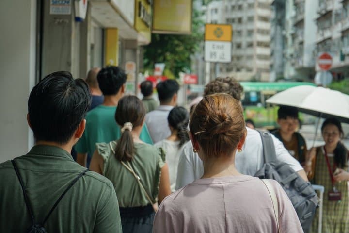 Dark Side of Hong Kong - Kowloon Caged Homes Walking Tour