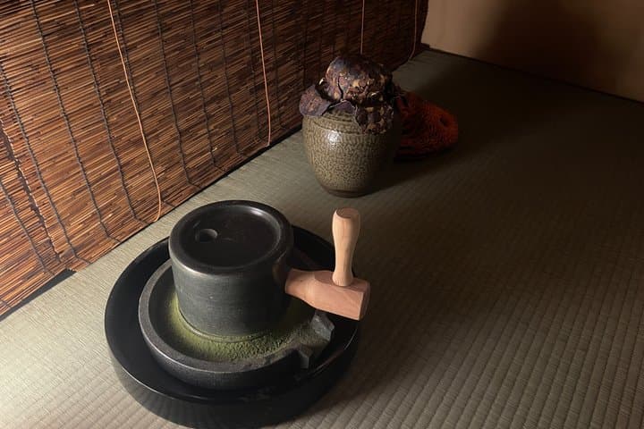 Lantern Night Kyo-Machiya Tea Room & Ikebana near Fushimi Inari