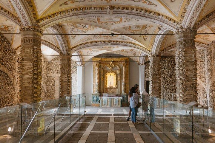 Small-Group Évora & Monsaraz Tour with Wine Tasting from Lisbon