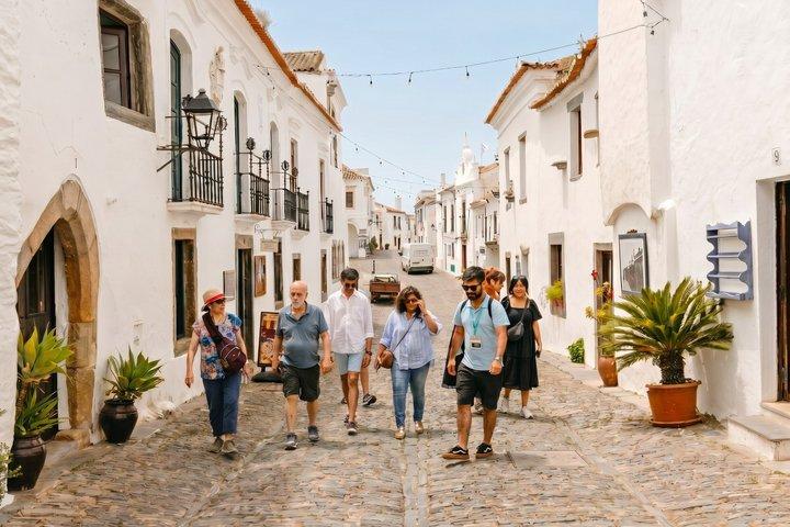Small-Group Évora & Monsaraz Tour with Wine Tasting from Lisbon