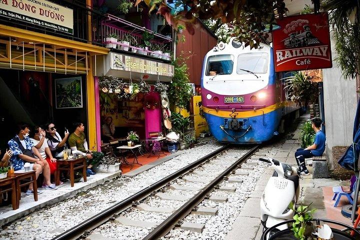 Hanoi City Tour: Private 4-Hour Customized with Train Street