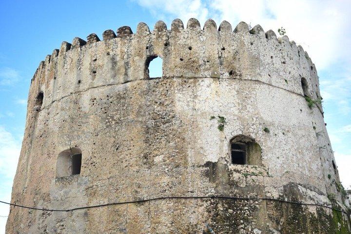 Zanzibar Spice Farm & Stone Town guided Tour (Lunch included)