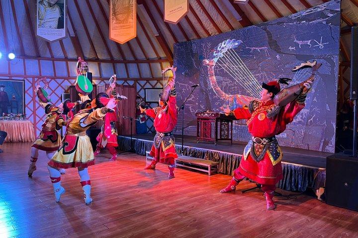Ulaanbaatar: Live Traditional Mongolian Cultural Heritage Show