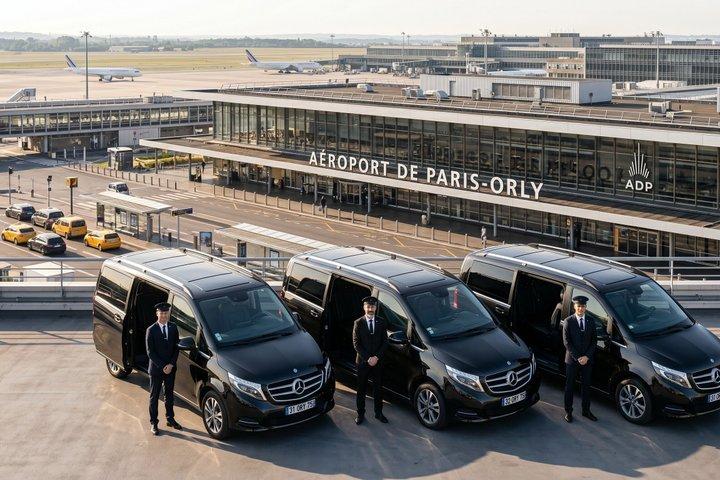 Paris: CDG/ORY Airport Private Roundtrip to Paris City Center