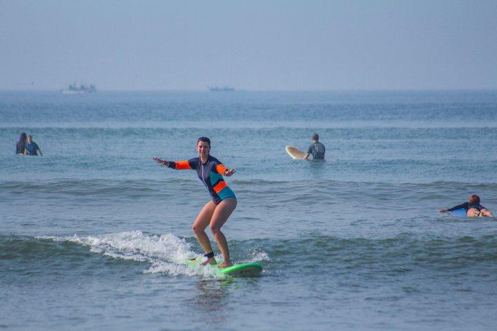 Surf & Stay : Private Surf Lesson & Surf Camp – Weligama