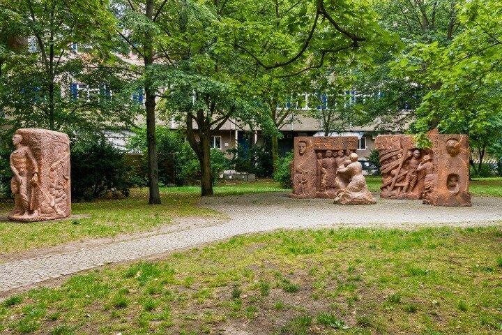 Berlin WWII and Third Reich Self Guided Walking Tour with an APP