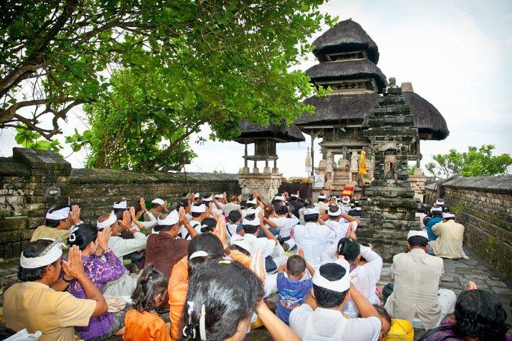 Bali Uluwatu Temple with Kecak Fire Dance Sunset Tour and Dinner