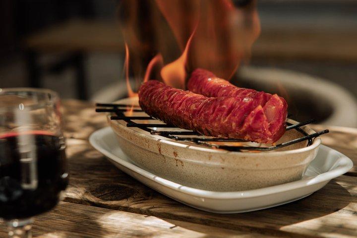 Lisbon Small-Group Food & Wine Tour with a Full Meal