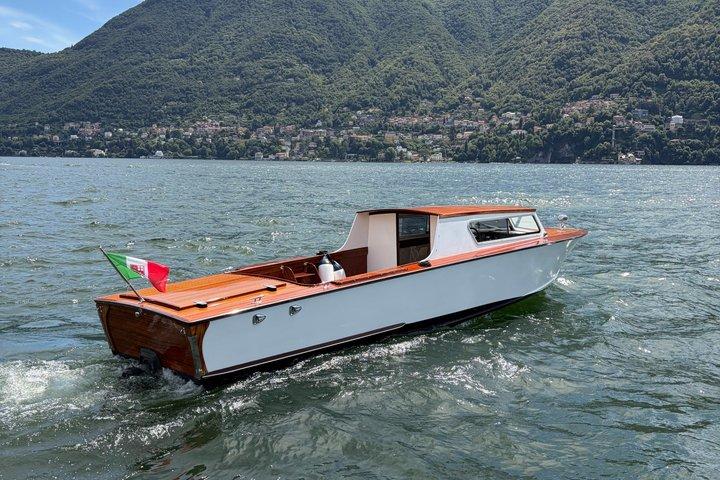 1 H Private Bout Tour on Wodden Venetian taxi Boat 7 pax