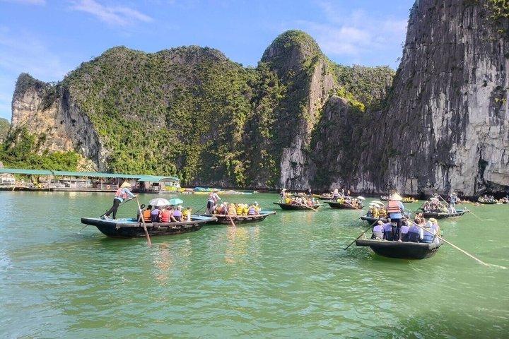 Ha Long Bay Day Tour with Kayaking and Titop Island